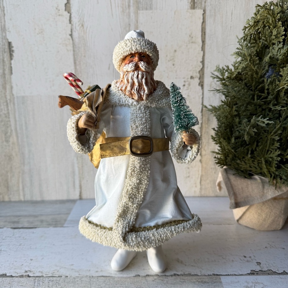 Vintage 1987 Possible Dreams Clothtique Santa Claus St. Nick Figurine Statue